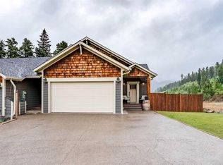 1705 W 119th St, Crowsnest Pass, AB T0K0E0