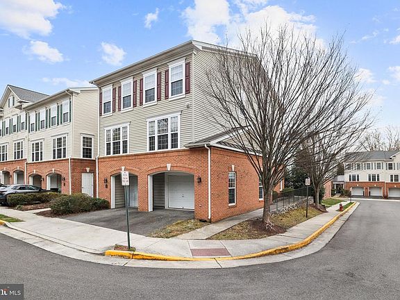 3rd image of 7057 Huntley Run Pl #120