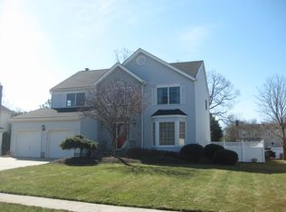 11 Barbieri Ct, Raritan, NJ 08869