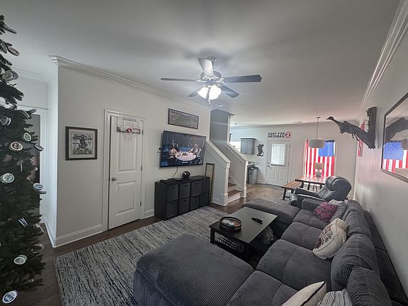 3rd image of 224 Massee Cir