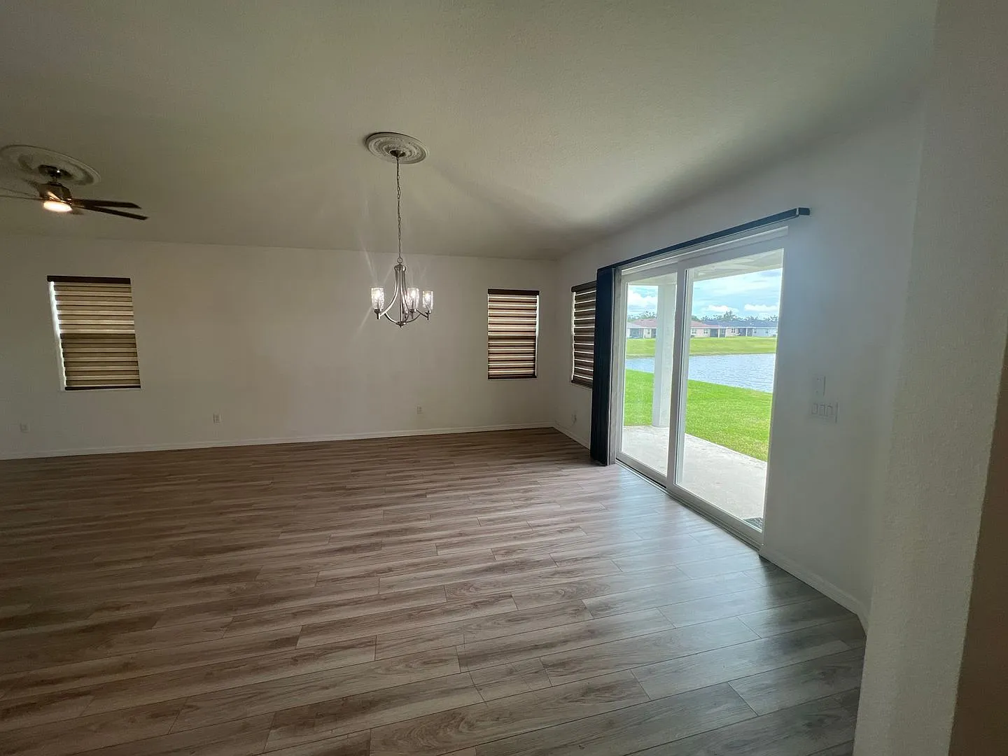 Charming 4-Bed, 2-Bath Rental in Sarasota! — Photo 3
