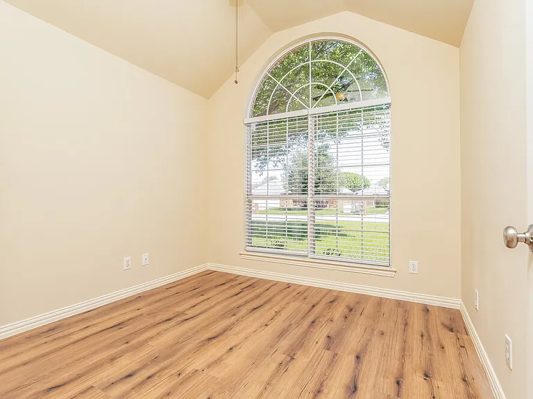 211 Dove Mdws — Photo 13