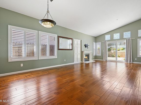 4th image of 10471 Saint Clair St