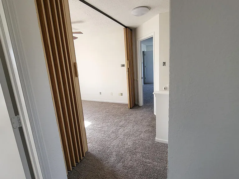 10359 Kensington Way — Photo 11