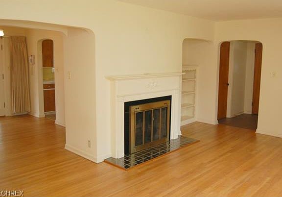 2nd image of 2024 Thornhill Dr