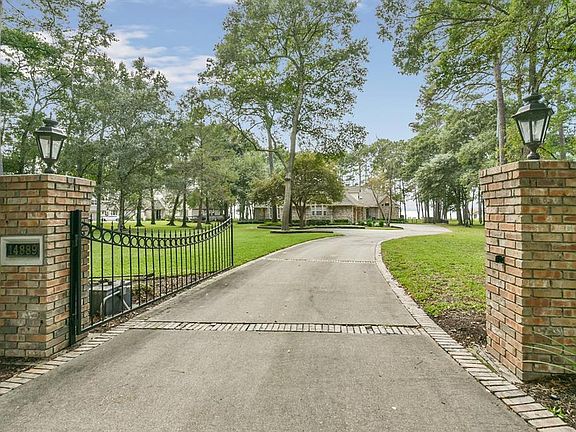 Welcome home! The long driveway leading to the home has plenty of parking for your family gatherings!