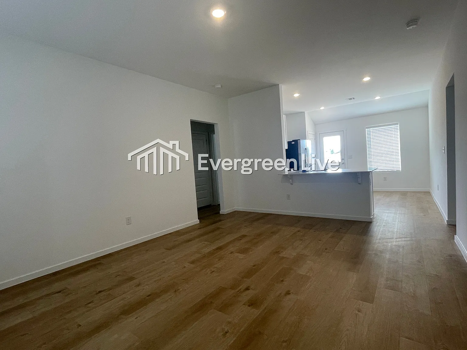 3 bed, 2.0 bath, 1143 sqft, $1,495 — Photo 3