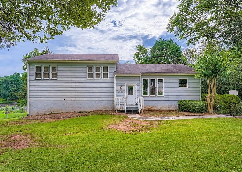 1st image of 2538 Morgan Lake Dr NE