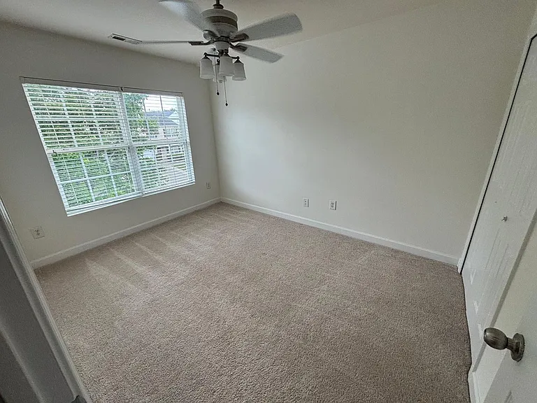 4805 Hoppers Dr — Photo 20