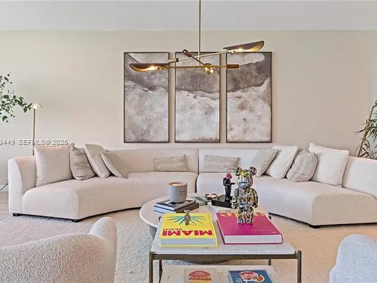 1135 103rd St #Penthouse 2 — Photo 12