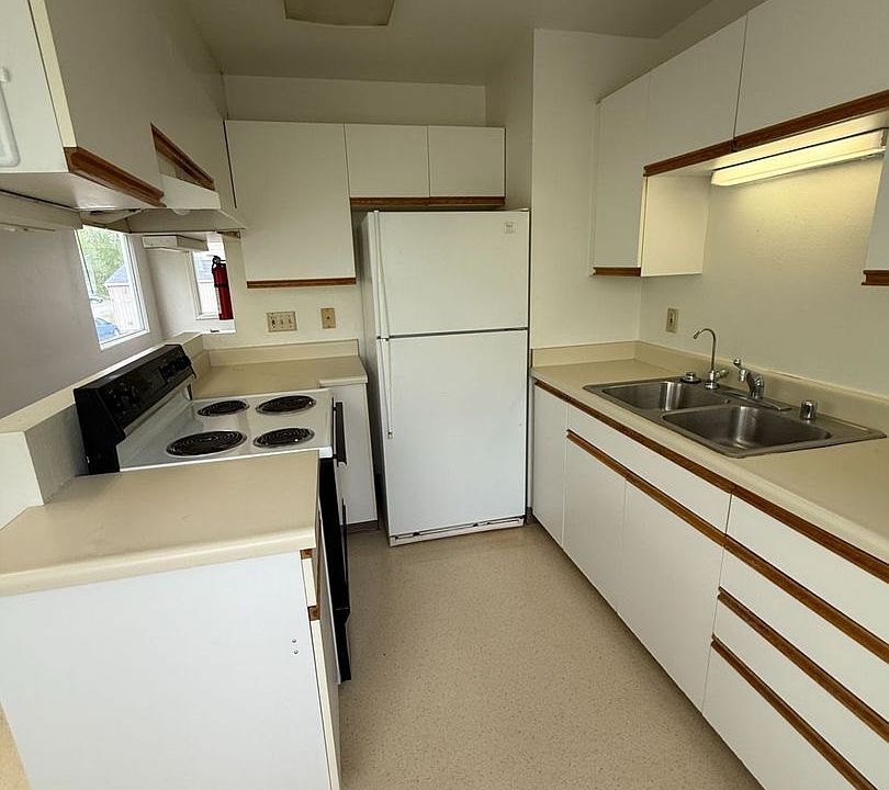 1st image of 4008 E Steven Dr #28