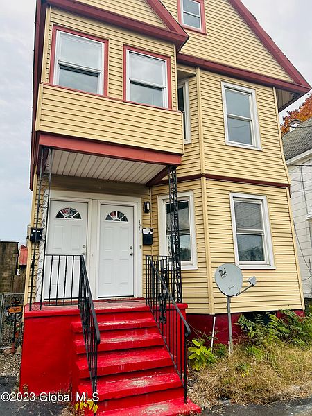3rd image of 135 Duane Avenue