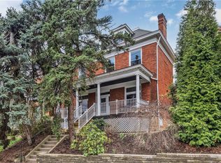 988 Greenfield Ave, Pittsburgh, PA
