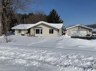 717 McHugh Rd, Holmen, WI 54636