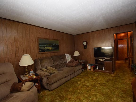 4th image of 315 W Lynn St