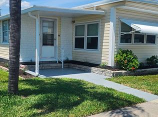 48 Saunders Ave, Largo, FL 33773