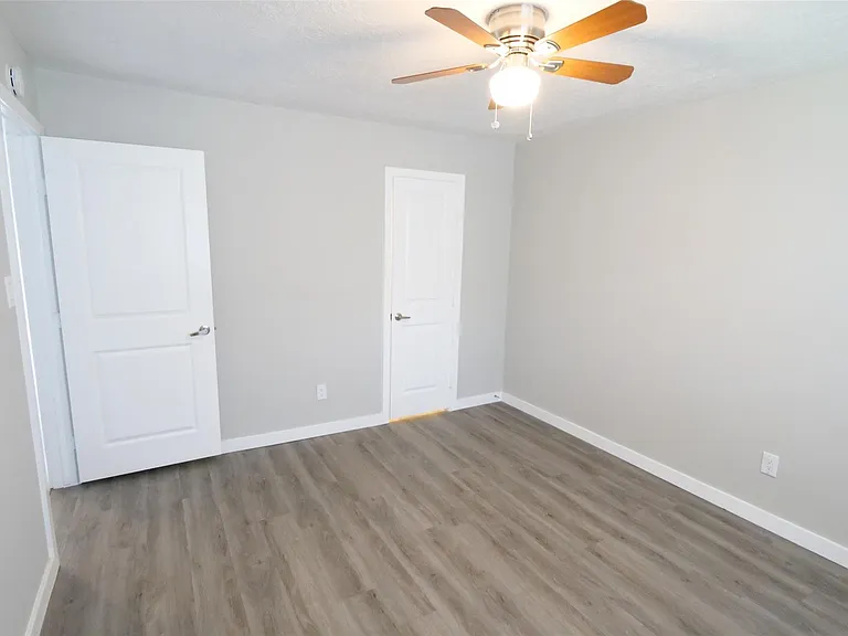 15654 Boulder Oaks Dr — Photo 22