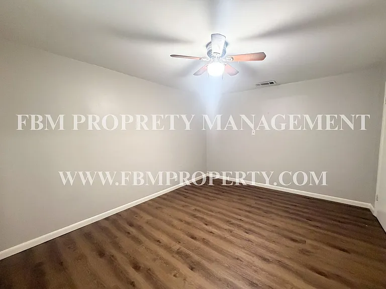 900 E 6th Ave #2 — Photo 9