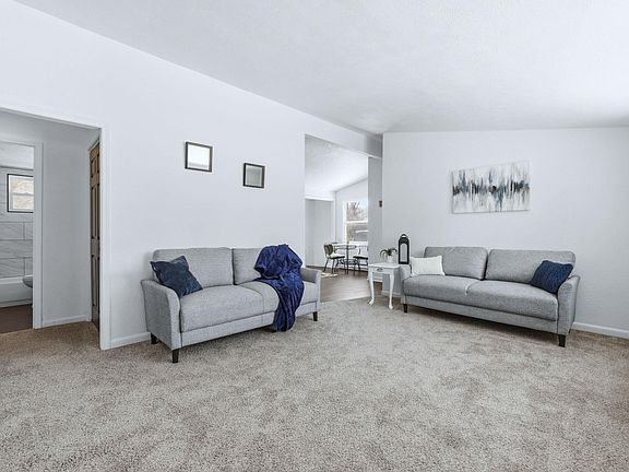 3rd image of 54328 Oakwood St