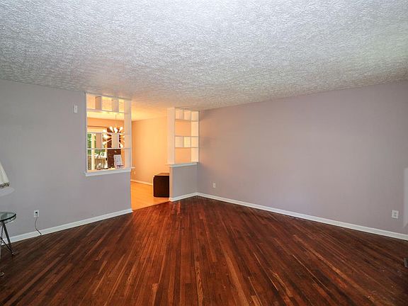4th image of 3594 Brookhaven Dr
