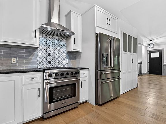 4th image of 37 River Ridge Ln
