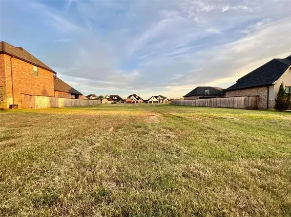 4500 Fountain View Dr Lot 10, Norman, OK 73072