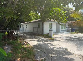2910 NW 6th Ct, Pompano Beach, FL 33069