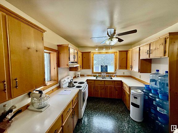 3rd image of 62507 Range Road 490