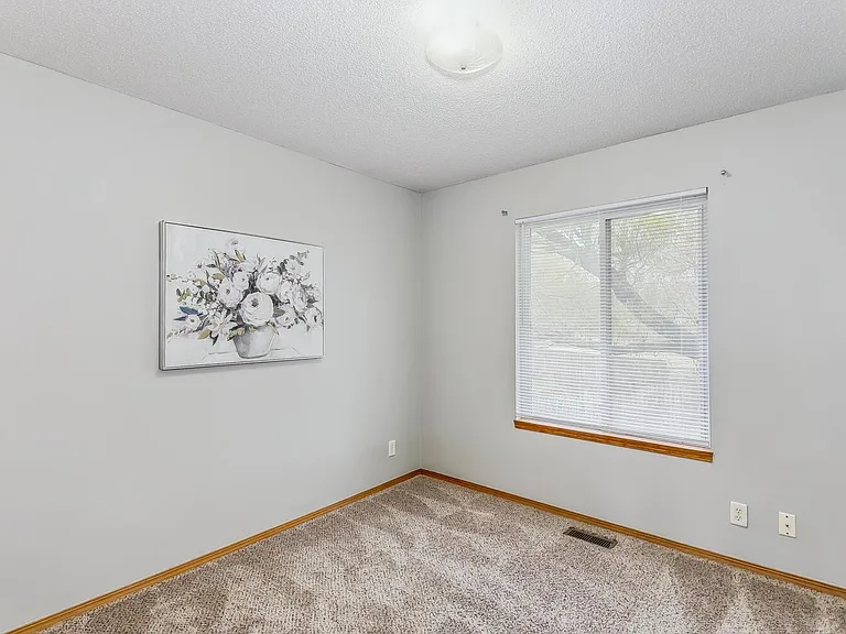 601 W Autumn Ridge Ct — Photo 8