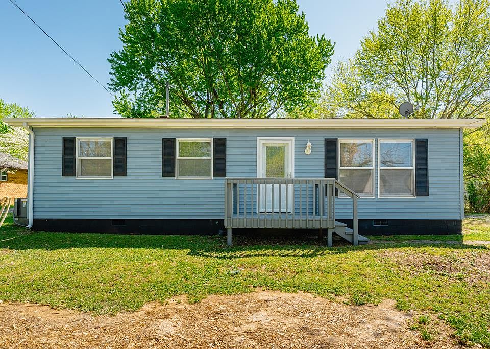 1st image of 410 Brown Ln