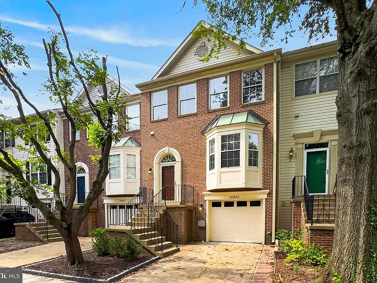 14637 Stream Pond Dr — Photo 3
