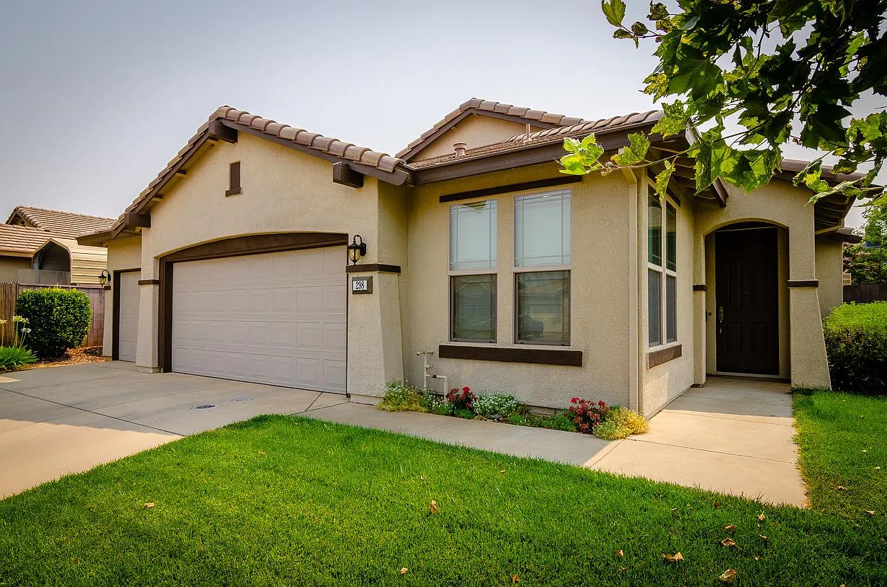 298 Vardon Ct photo 1