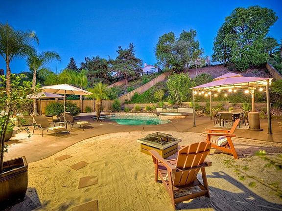 3rd image of 11647 Tree Hollow Ln