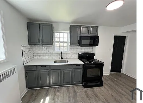 3 bed, $1,850 — Photo 1