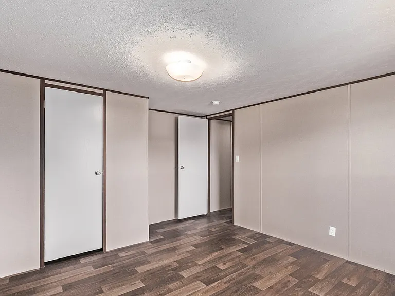 720 4th St #25 — Photo 15