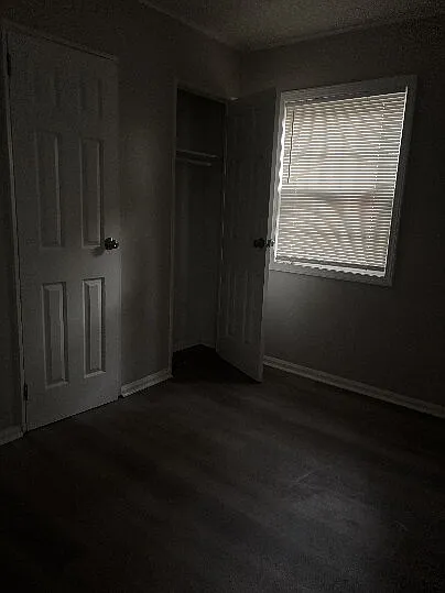 3 bed, 1.0 bath, 875 sqft, $1,300 — Photo 4
