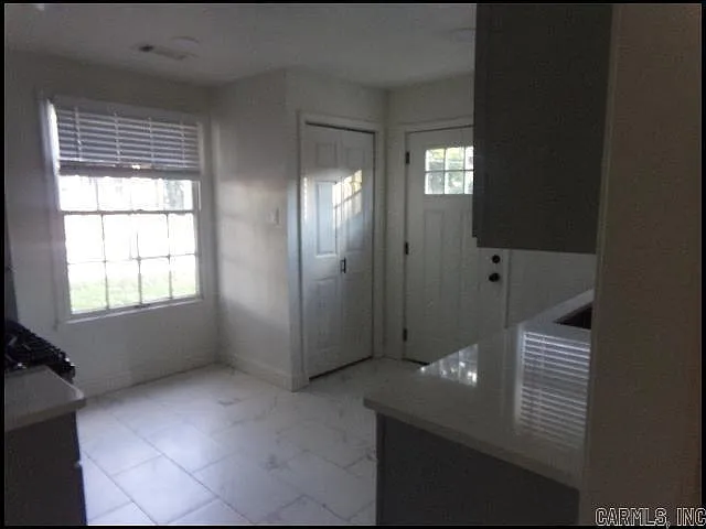 2318 S Louisiana St — Photo 5