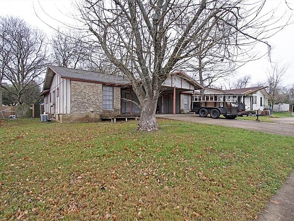 3rd image of 6305 Emerald Forest Dr