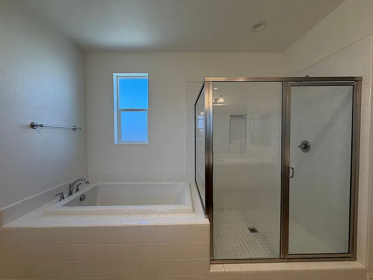 124 Deerbrush Ln — Photo 10