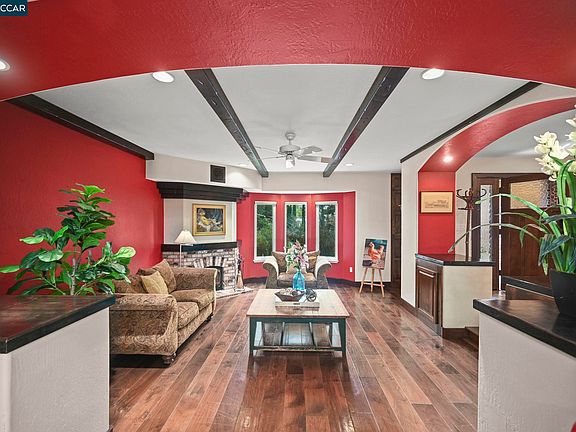 4th image of 321 Livorna Heights Rd