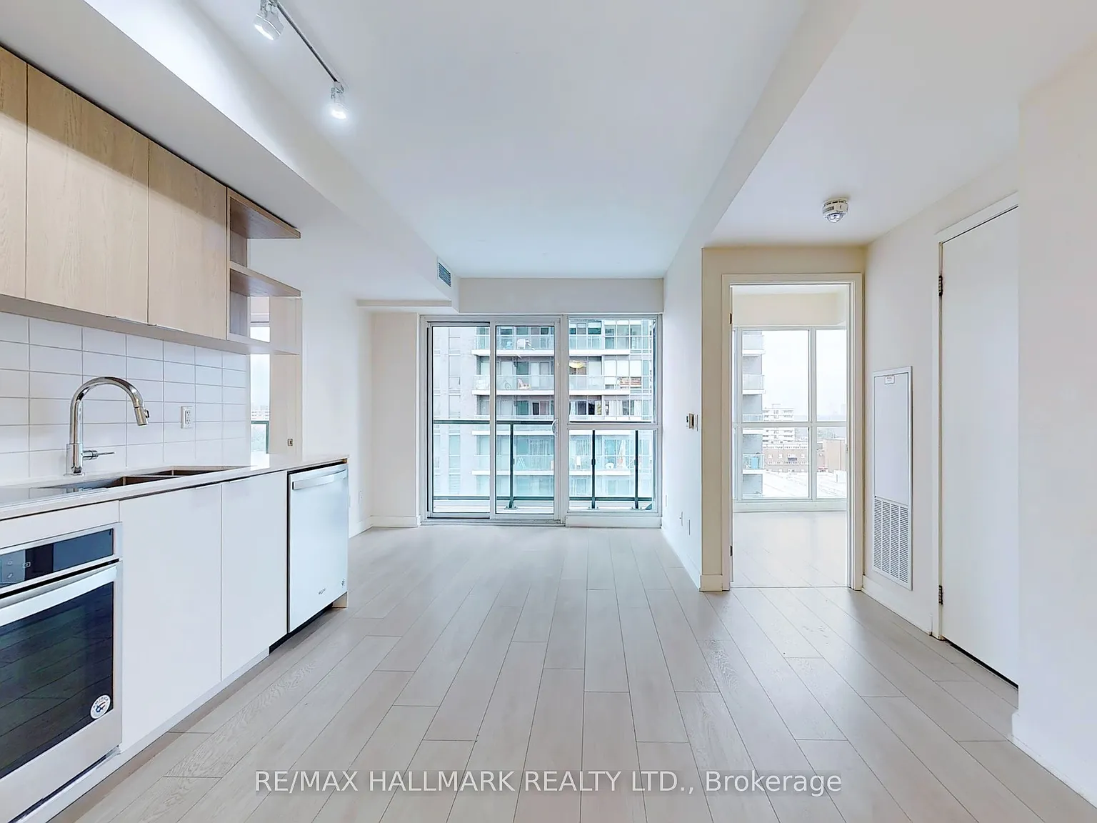 2 bed, $2,500 — Photo 3