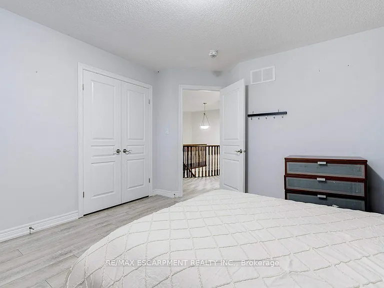 85 Showcase Dr #MAIN — Photo 43