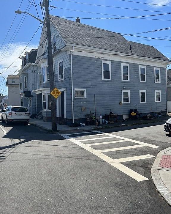 2nd image of 86 Washington St