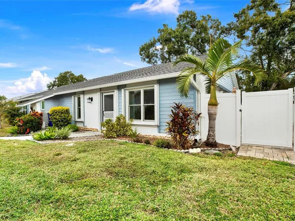 2004 Sheffield Ct, Oldsmar, FL 34677