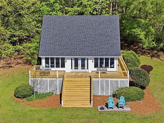 2nd image of 449 Island View Dr