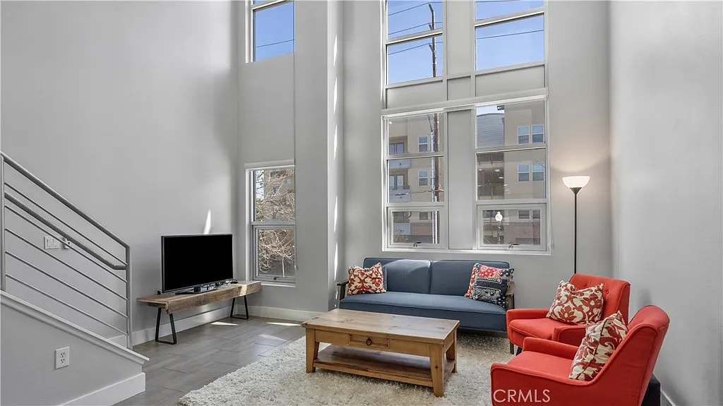 1 bed, 2.5 bath, 1751 sqft, $4,000 — Photo 4