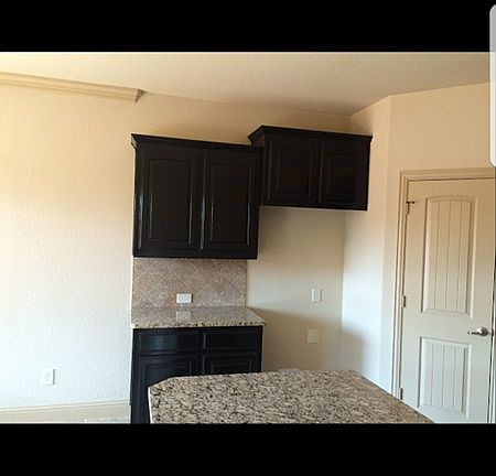 4th image of 3917 Firenze St