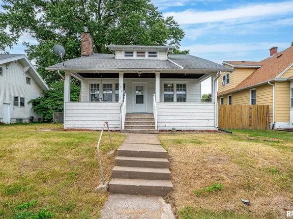 2716 Grand Ave, Davenport, IA 52803