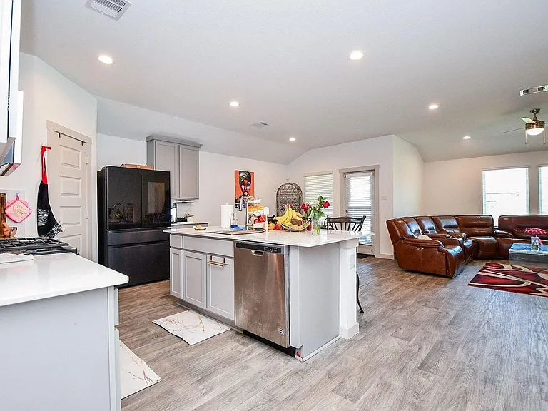 8134 Sugar Cane Ln — Photo 12