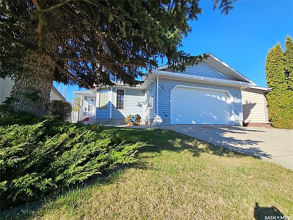 2nd image of 260 5th AVENUE E